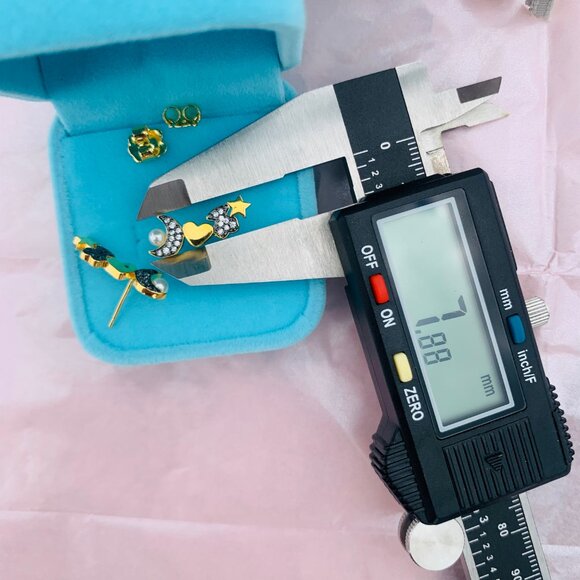 TOUS 4-shapes Cluster Mini Pearl Bear Moon Star Heart Pin Gold Black Earrings - Picture 10 of 15